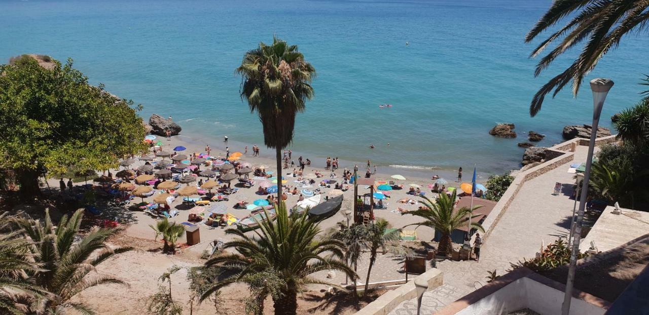 Neptuno Torrecilla Beach Nerja Kültér fotó